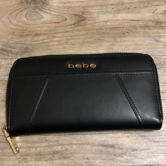 bebe Handbags - Bebe Wallet